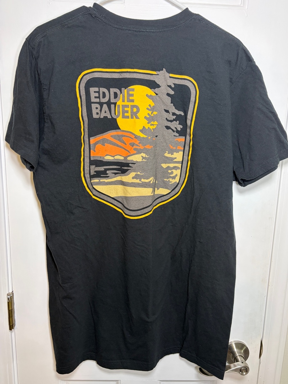 Eddie Bauer T-Shirt Mens XL  Black Graphic Outdoor Casual